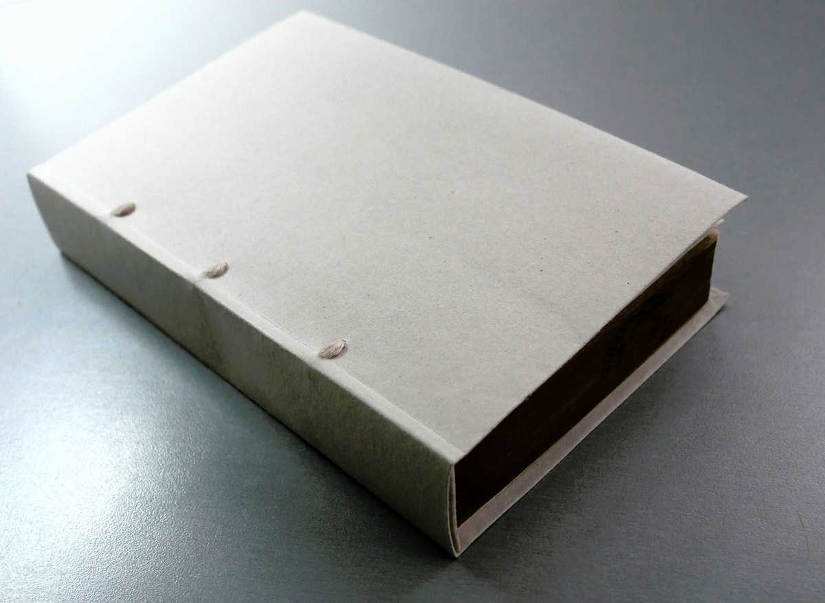 Semi-limp conservation binding in paper
