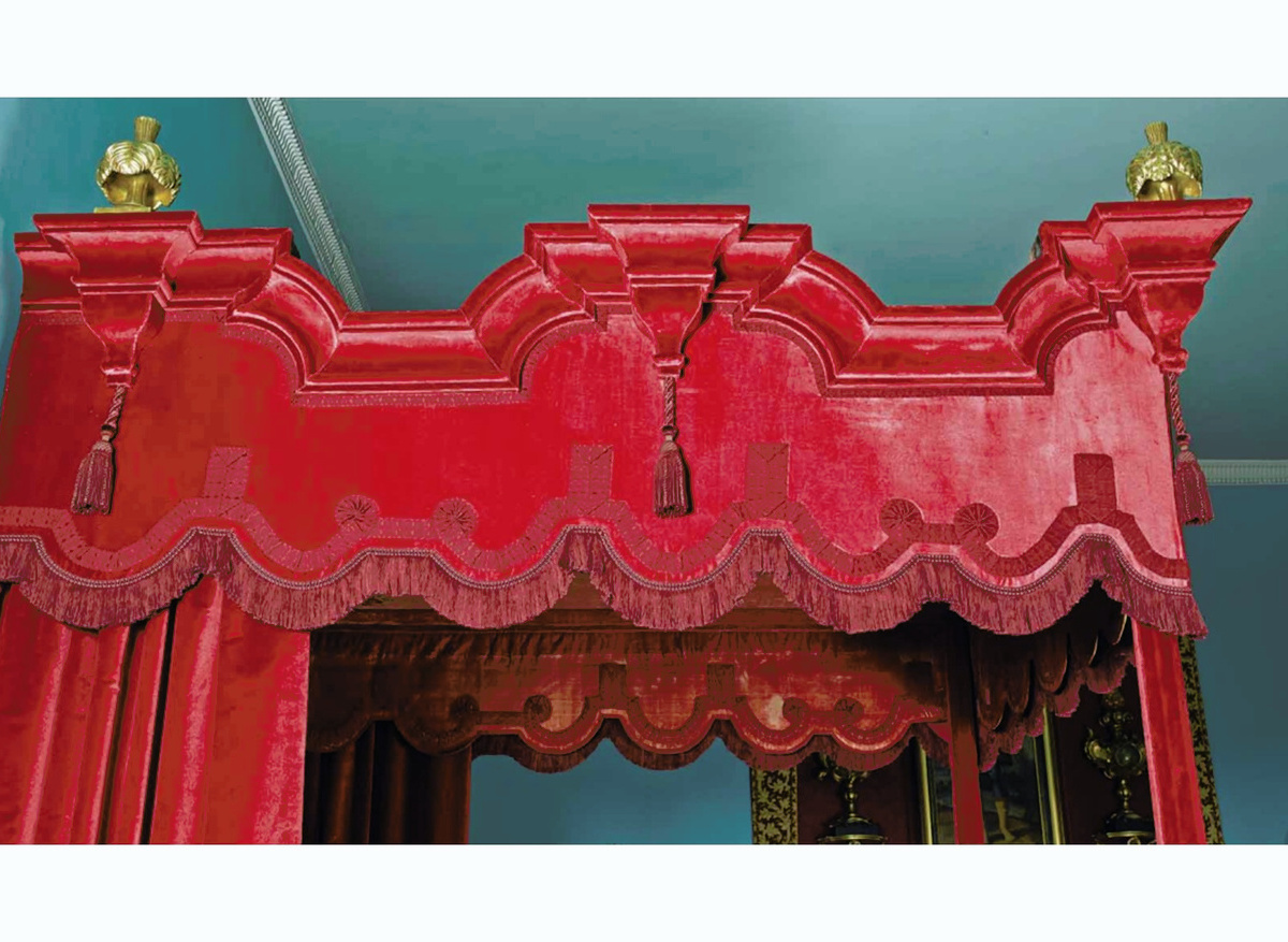 After: details of the side of the Genoa bed facing the window, with replica silk on the pelmet, outer valance and curtains, reused passementerie and original conserved inner valance