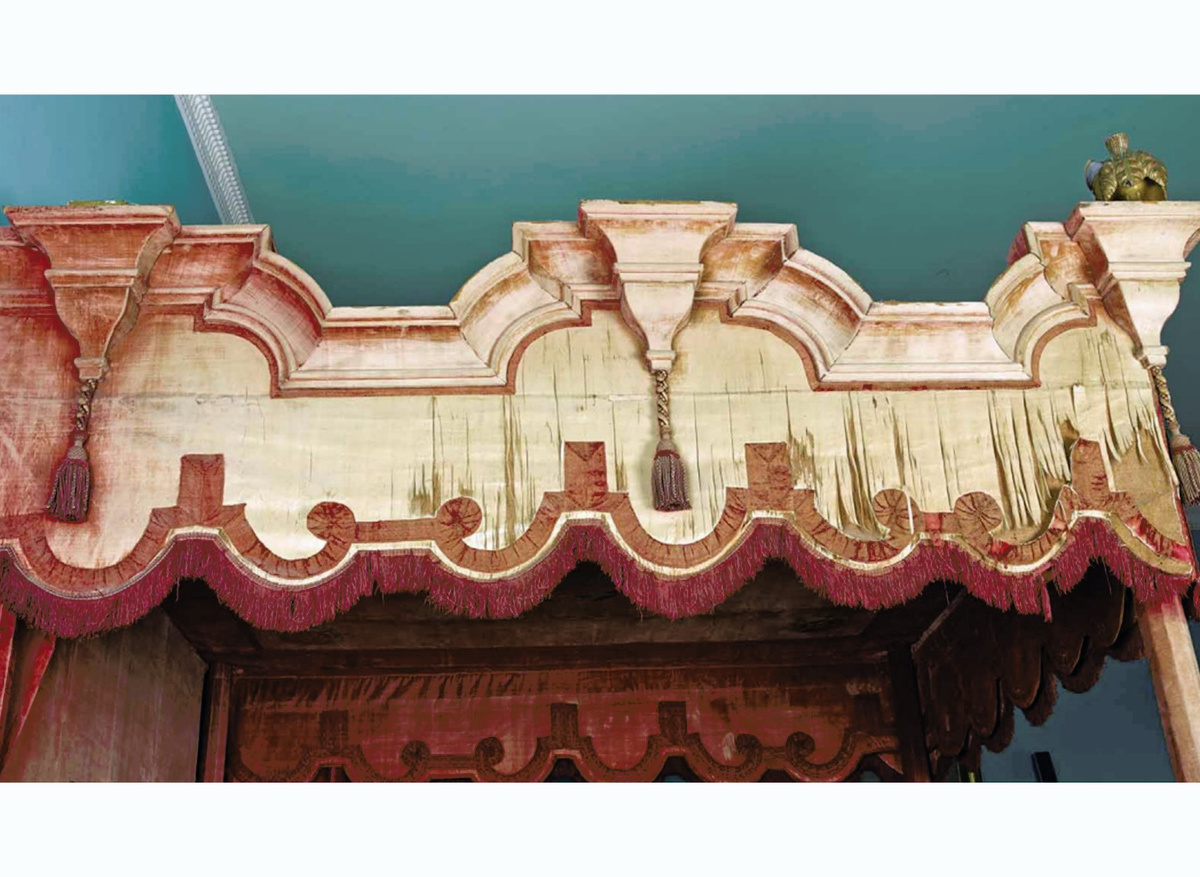 Before: details of the side of the Genoa bed facing the window, with replica silk on the pelmet, outer valance and curtains, reused passementerie and original conserved inner valance