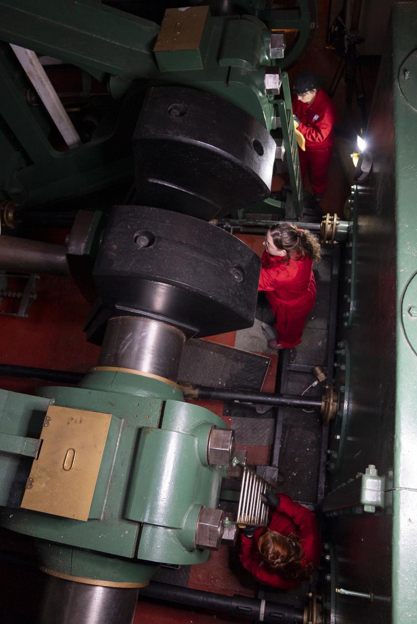 HMS Warrior Portsmouth Historic Dockyard.jpg