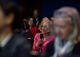 Icon24 Asking questions.jpg