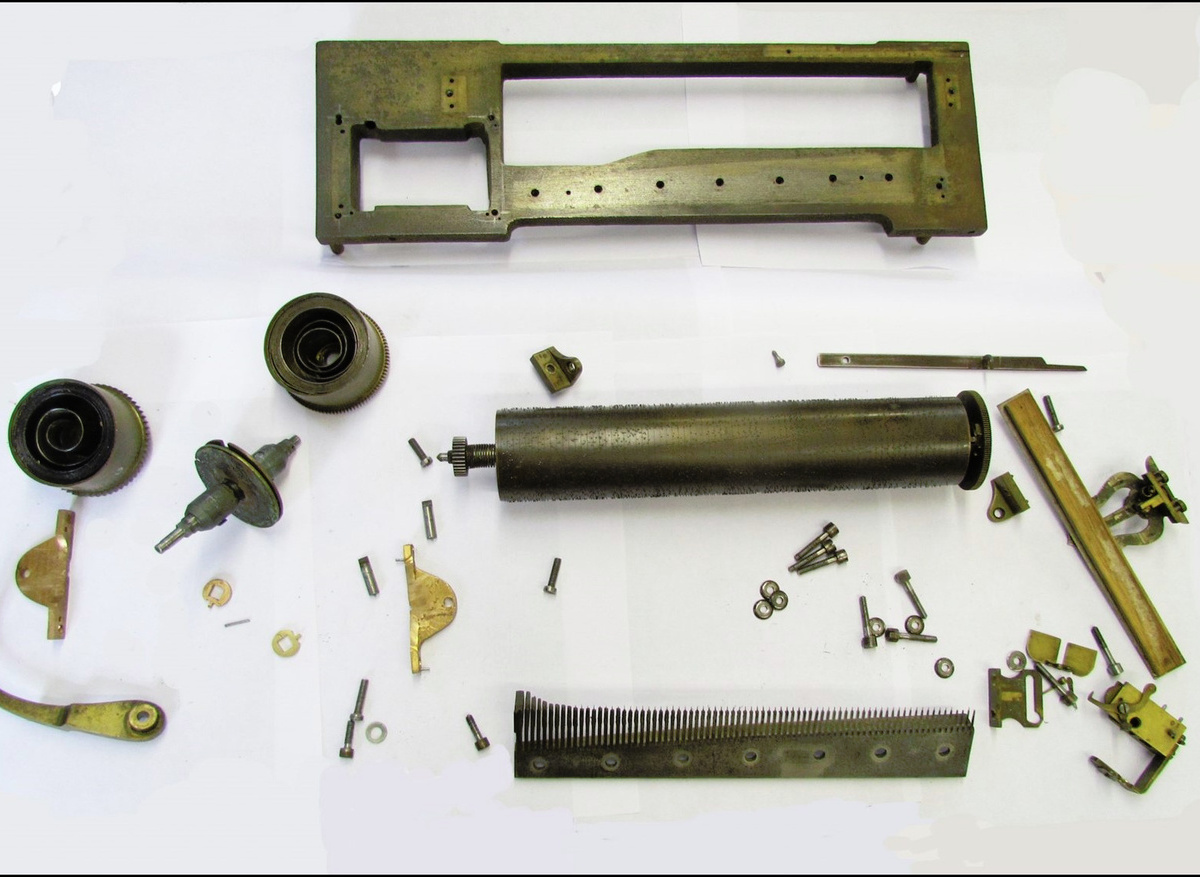 Unusual Double Mainspring Musical Box
