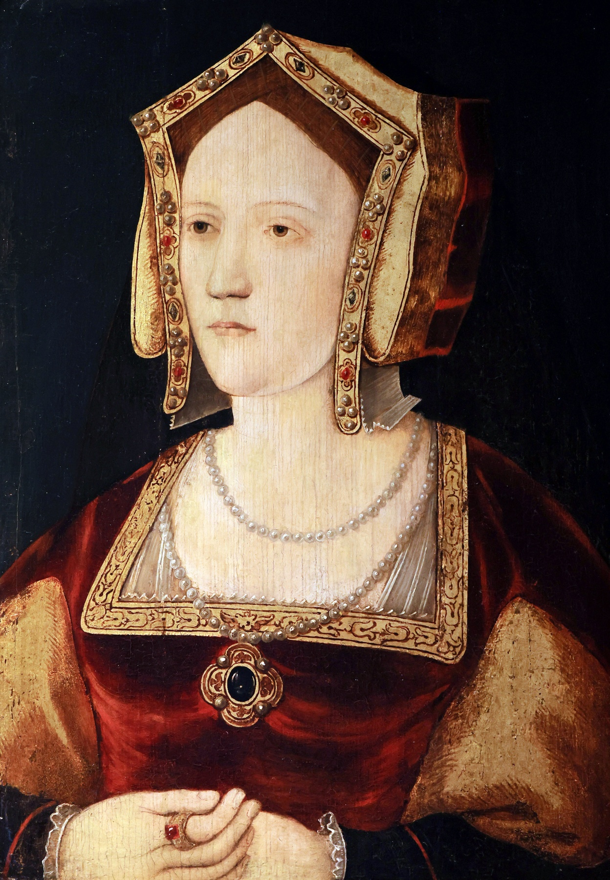 A Queen Regains Her Head At Hever Castle but It Isn t Anne Boleyn 