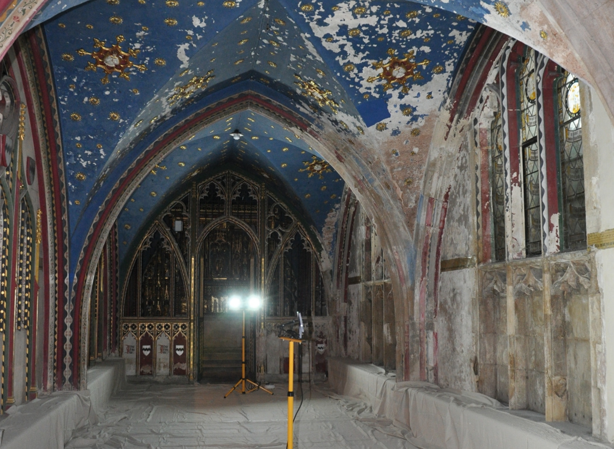 General view of the nave (Before)