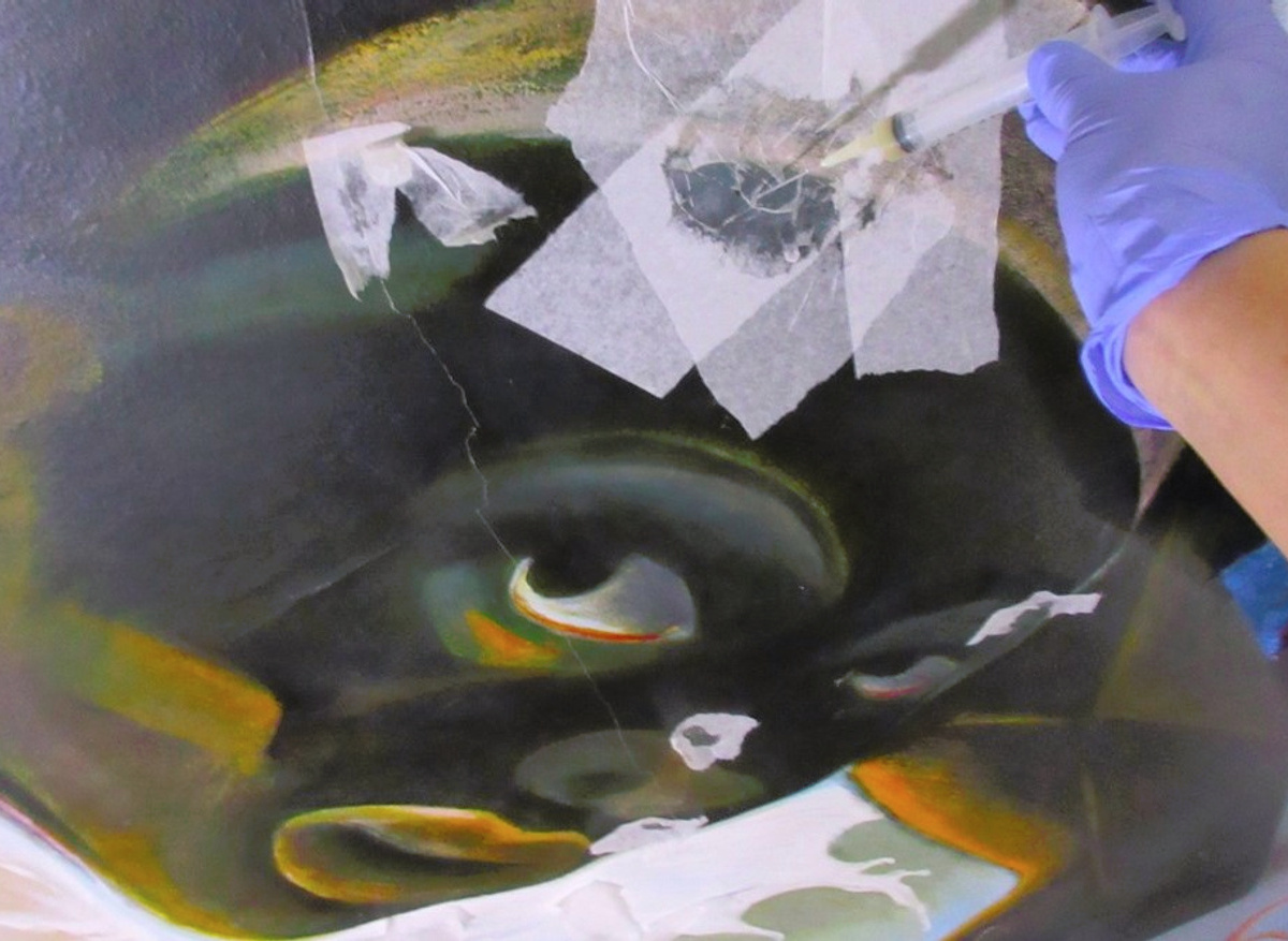 Harlequin detail during treatment process.