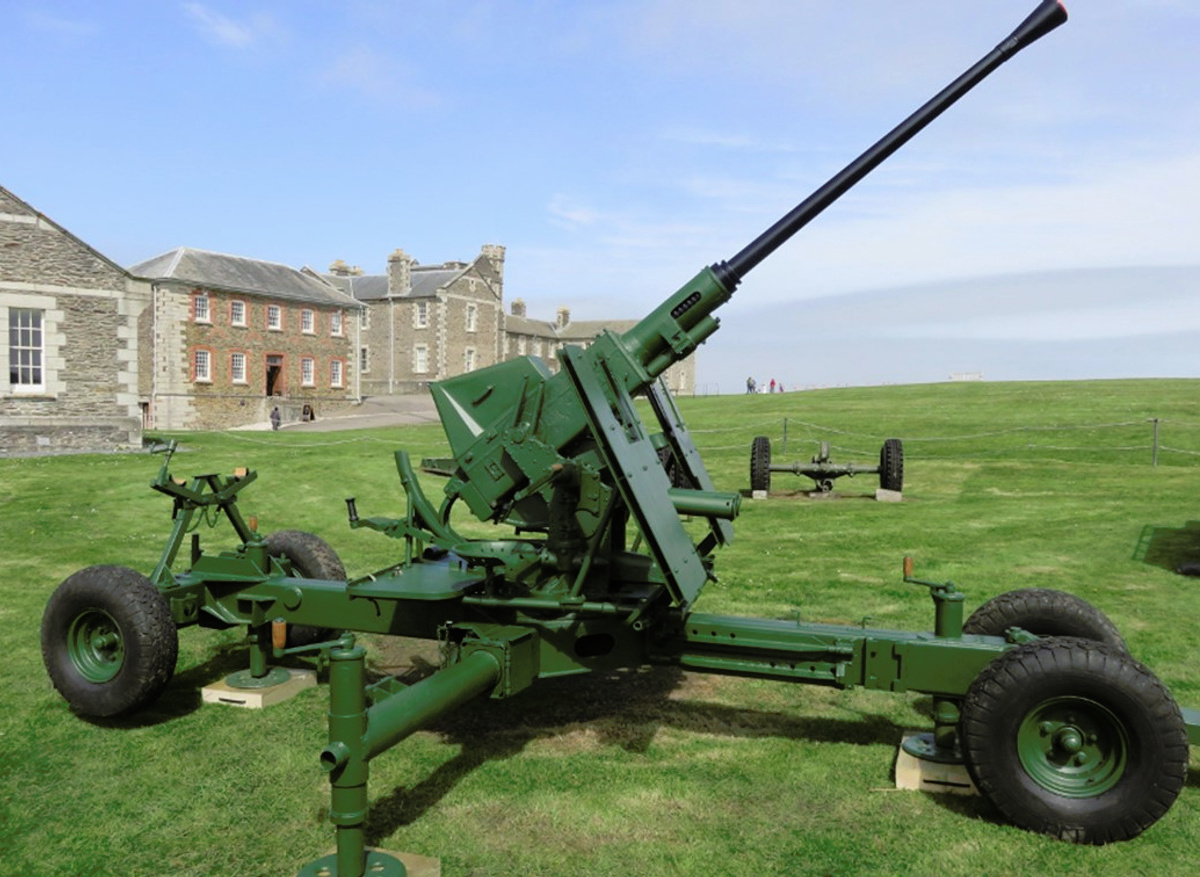 Bofors Anti-Aircraft gun, Pendennis Castle, Cornwall (English Heritage)