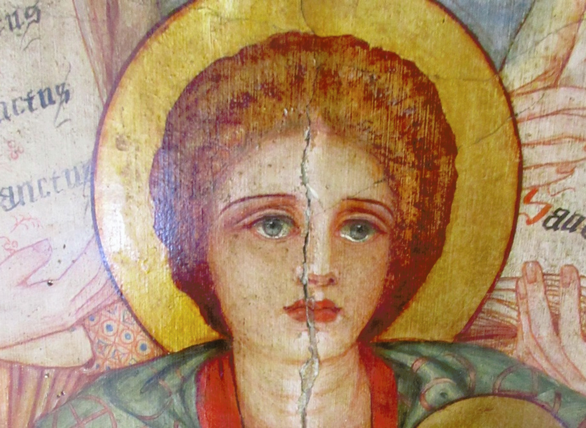 Phoebe Traquair wallpainting – north wall structural crack though face of the Virgin.
