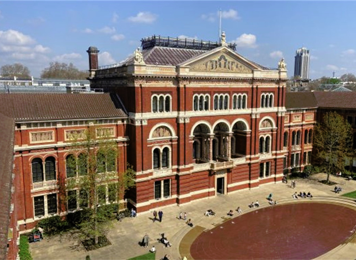 Victoria & Albert Museum - Conservation cleaning & repair of terracotta facades within the Madjeski Courtyard at the V&A.