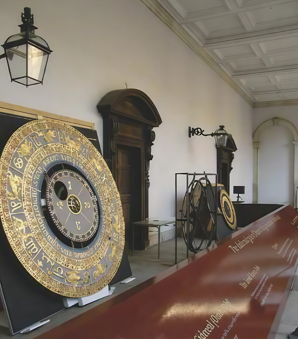 Image 2 - Hampton Court.png