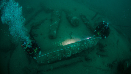 Brothers measuring cannon3_© Norfolk Historic Shipwrecks .jpg