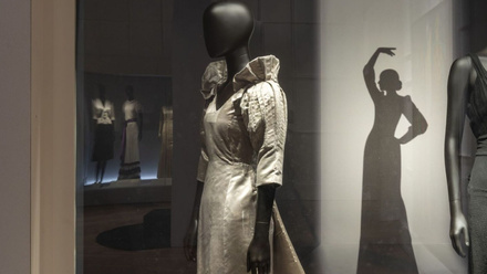 V&A+Schiaparelli+image.jpg 3