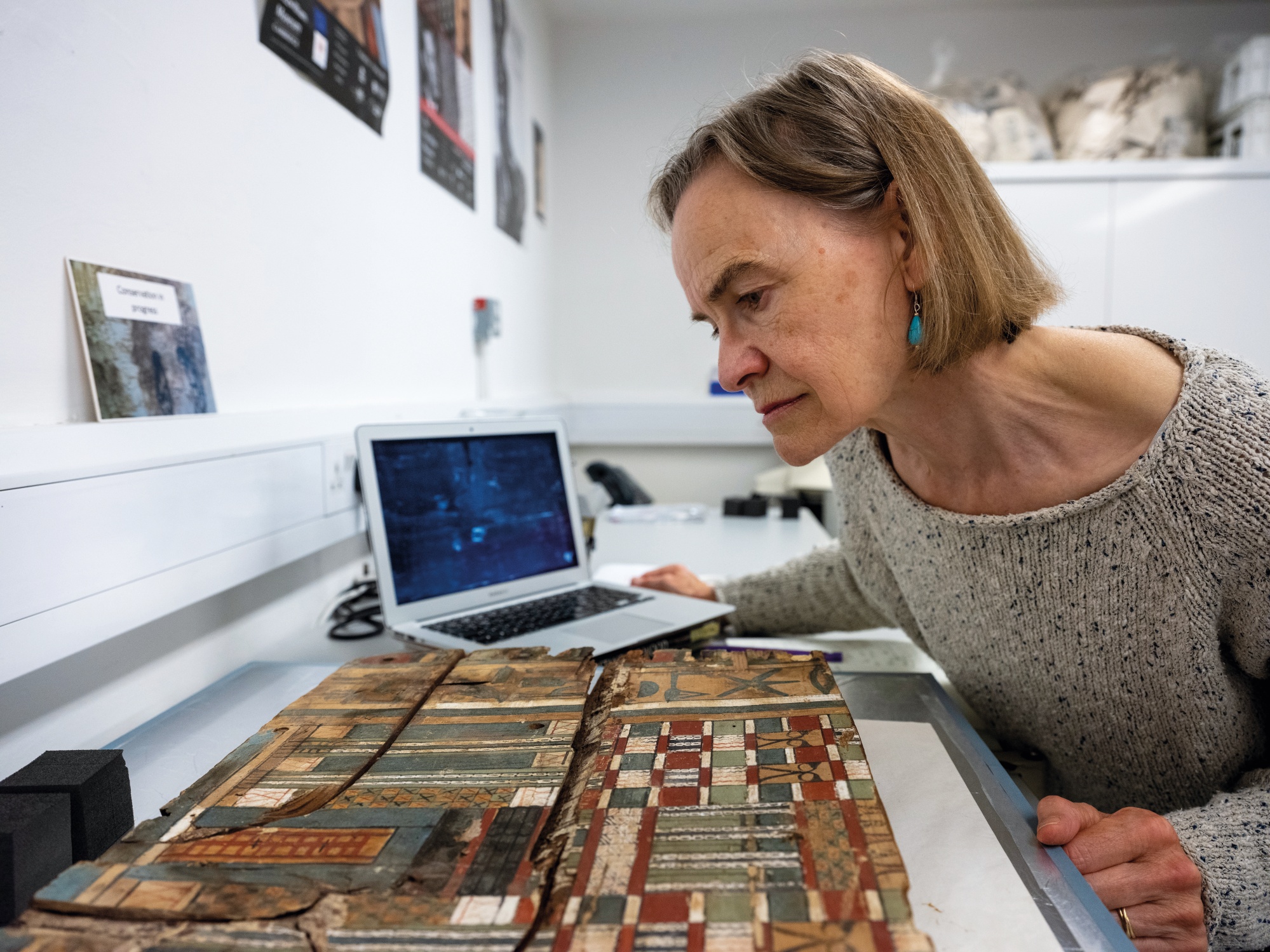 JD_examining coffin_03 © The Fitzwilliam Museum, Cambridge.jpg