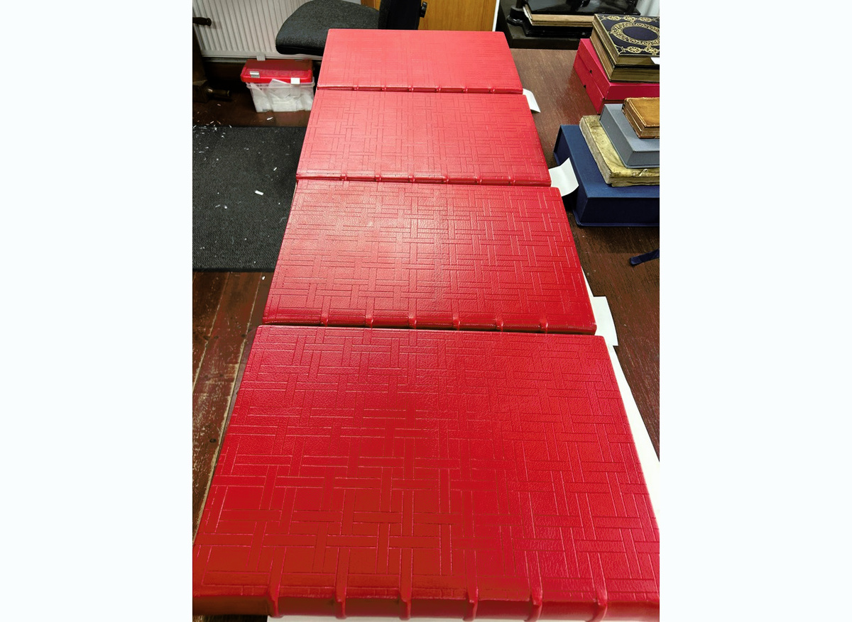 All rear boards blind tooled